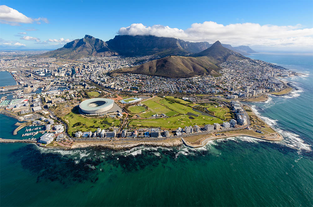 Cape Town In South Africa - The Mighty Roar